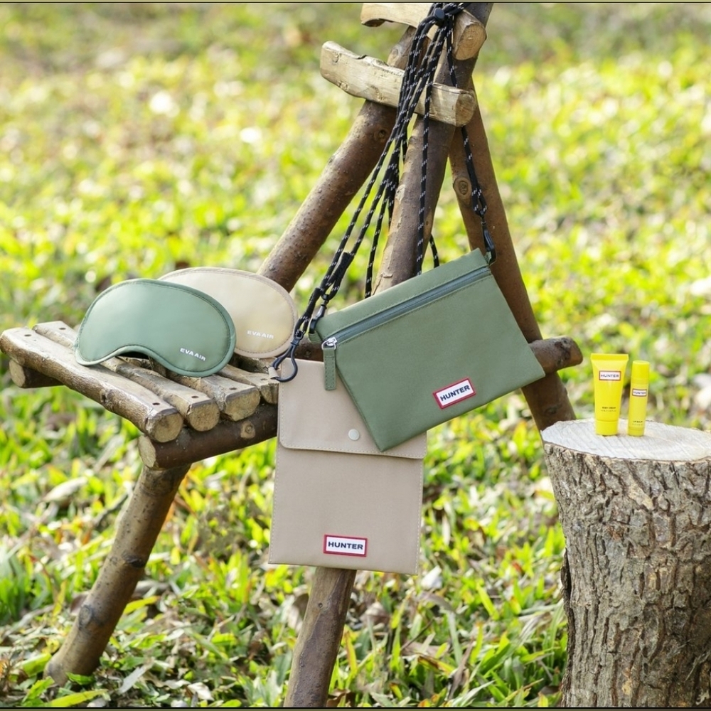 Eva Air X Hunter Premium Amenity Kit - Khaki